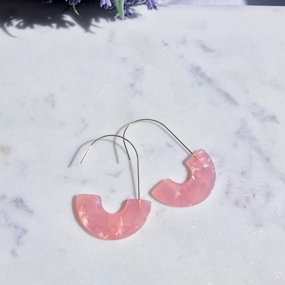 Tortoise shell dangle earrings - Picture 7 of 8